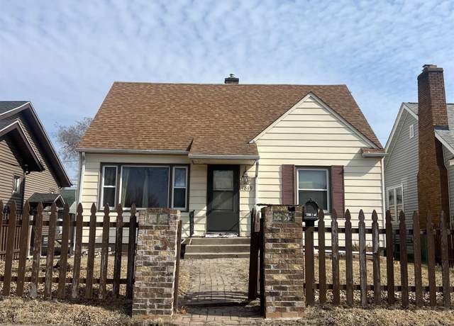 Property at 1819 8th St, Rock Island, IL 61201, 2 beds, 1 bath