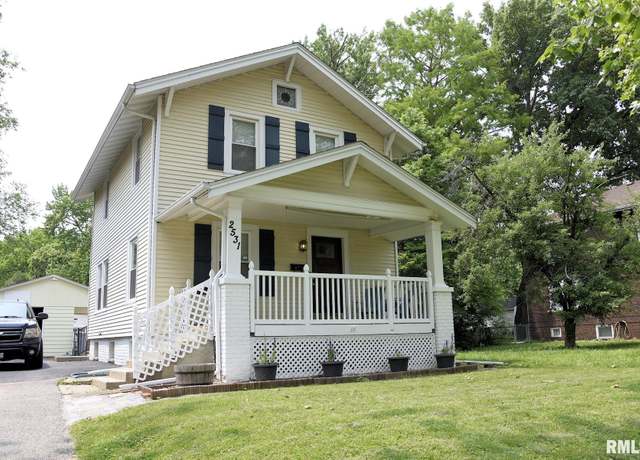 Property at 2531 Yale Blvd, Springfield, IL 62703, 2 beds, 1.5 baths