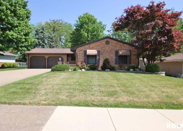 Property at 2 Gale Ct, Pekin, IL 61554, 3 beds, 3 baths
