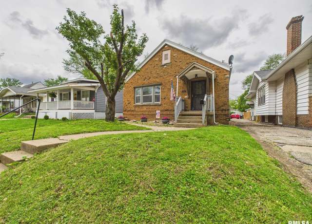 Property at 2417 Yale Blvd, Springfield, IL 62703, 2 beds, 1 bath
