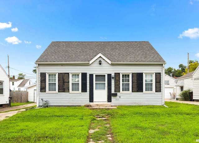 Property at 1403 W Margaret Ave, Peoria, IL 61604, 3 beds, 1 bath