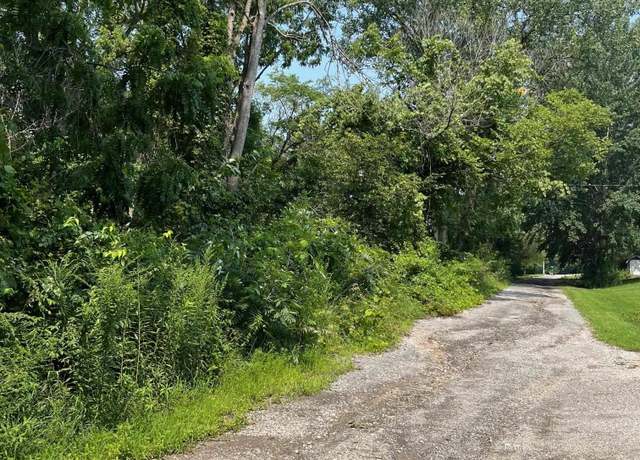 Property at 1924 River Vista Rd, Muscatine, IA 52761