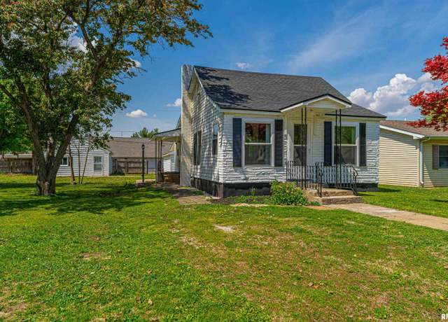Property at 415 N Adams St, Lincoln, IL 62656, 2 beds, 1.5 baths