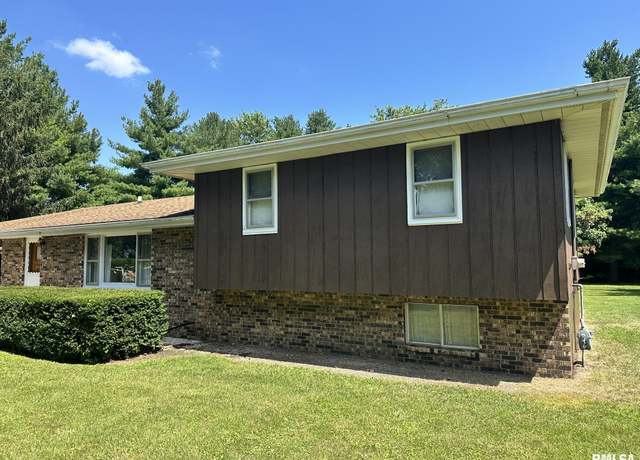 Property at 25247 N Boat Dock Rd, Canton, IL 61520-1486, 3 beds, 1.5 baths