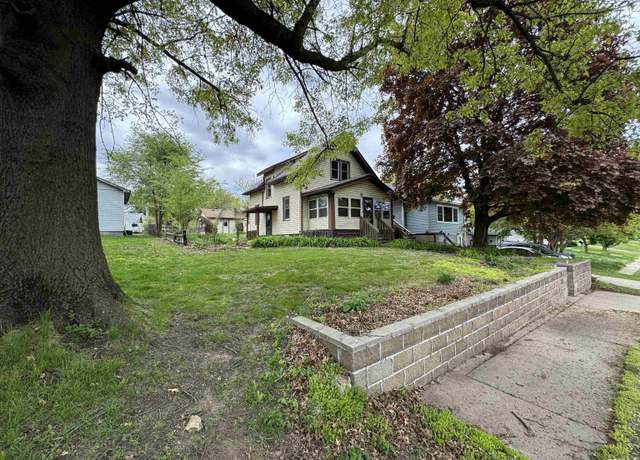 Property at 2332 Prospect Ave, Clinton, IA 52732, 2 beds, 1 bath