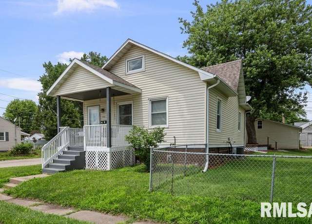 Property at 3132 Orchard Ave, Davenport, IA 52802, 2 beds, 1 bath
