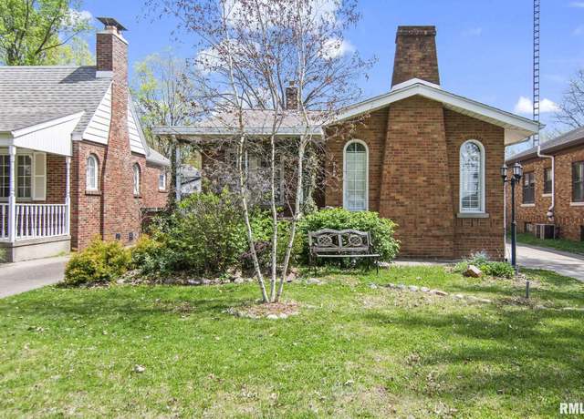 Property at 2128 S State St, Springfield, IL 62704, 2 beds, 1.5 baths