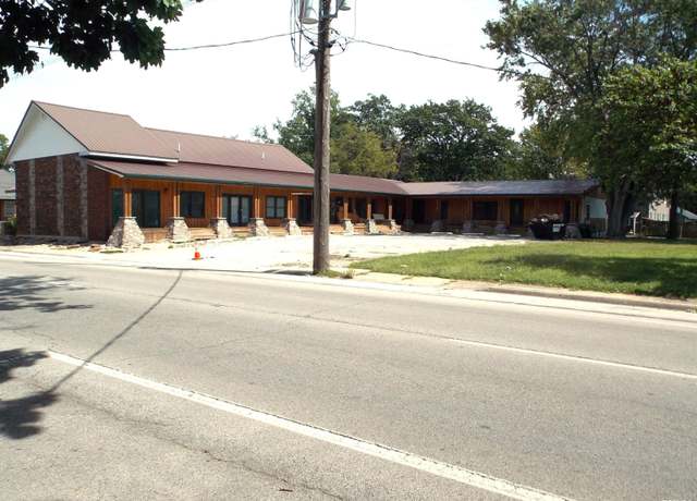 Property at 223 N Broadway St, Centralia, IL 62801, 3 beds, 2 baths
