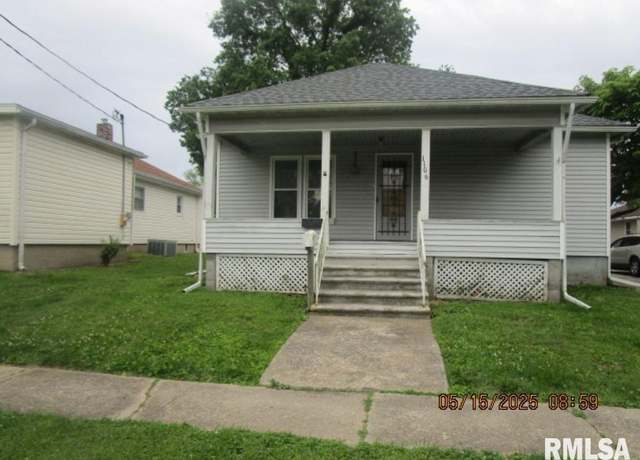 Property at 1106 E St Louis St, West Frankfort, IL 62896, 4 beds, 2 baths