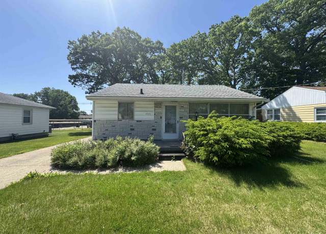 Property at 4405 N Independence Ave, Peoria, IL 61614, 2 beds, 1 bath