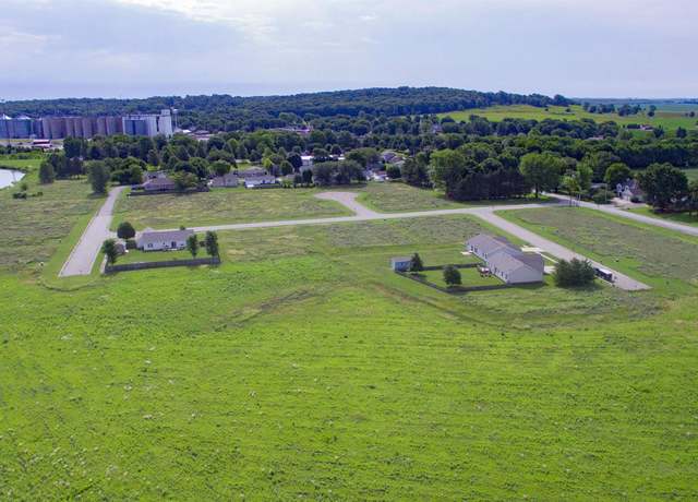 Property at 11-12 Chicory Dr, Elkhart, IL 62634