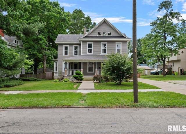 Property at 861 W College Ave, Jacksonville, IL 62650, 5 beds, 2 baths