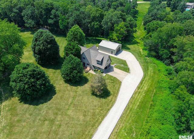 Property at 7407 W Country View Dr, Peoria, IL 61607, 3 beds, 3 baths