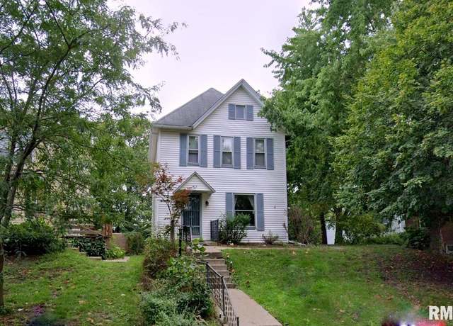 Property at 413 E 7th St, Davenport, IA 52803, 4 beds, 2 baths