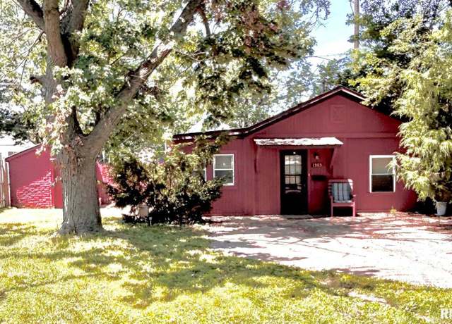Property at 1305 S 8th St, Pekin, IL 61554, 1 bed, 1 bath