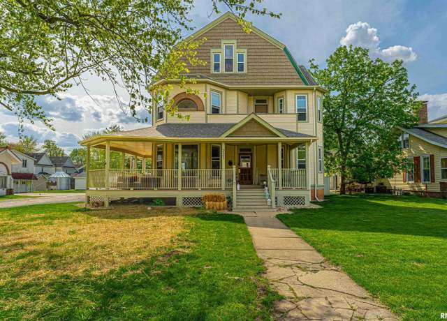 Property at 221 N Union St, Lincoln, IL 62656, 5 beds, 2 baths