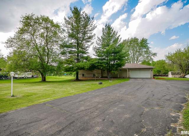 Property at 1529 W Richmar Rd, Peoria, IL 61615, 4 beds, 2 baths