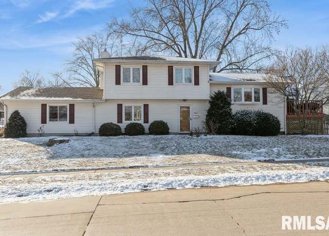 Property at 4082 Brunswick Dr, Bettendorf, IA 52722, 3 beds, 1.5 baths