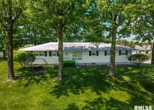 Property at 500 S Fly St, Goreville, IL 62939, 3 beds, 1.5 baths