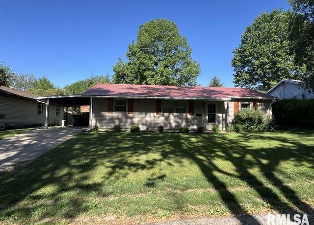 Property at 954 S Garfield St, Macomb, IL 61455, 3 beds, 1 bath