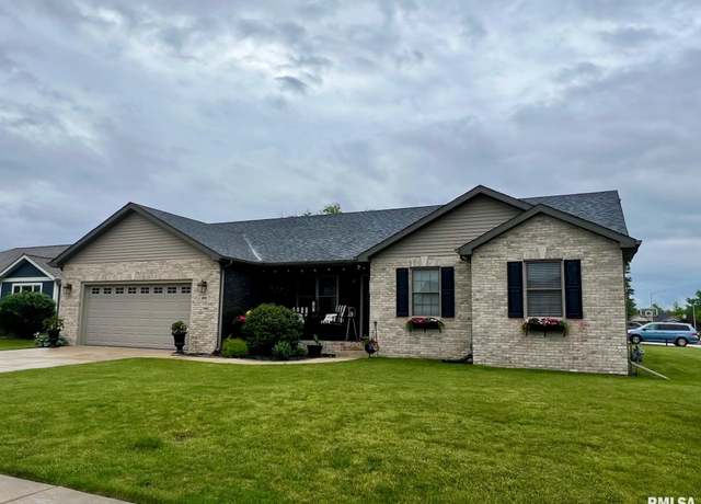 Property at 270 Sunkist Dr, Sherman, IL 62684, 3 beds, 2 baths