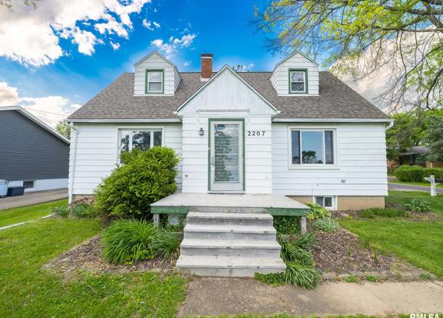 Property at 2207 Fondulac Dr, East Peoria, IL 61611, 3 beds, 1.5 baths