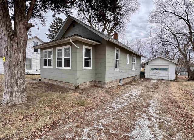 Property at 437 W Pierce St, Macomb, IL 61455, 2 beds, 1 bath