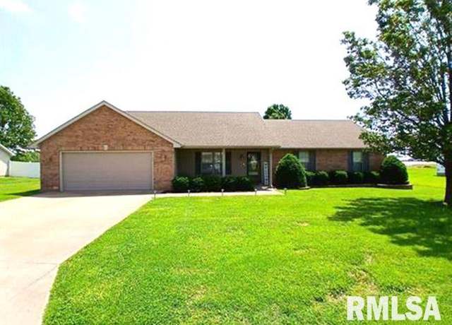 Property at 103 Chase Ln, Marion, IL 62959, 3 beds, 2 baths