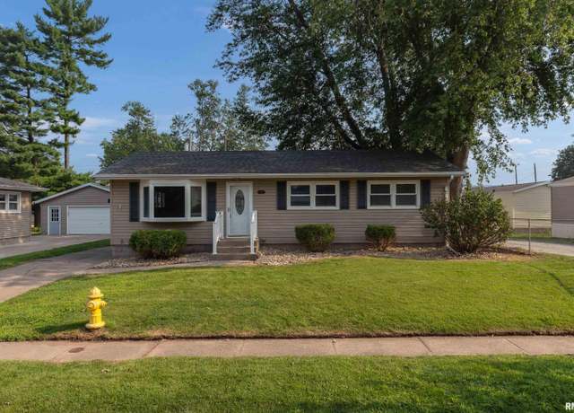 Property at 611 79th Avenue West, Rock Island, IL 61201, 5 beds, 2 baths