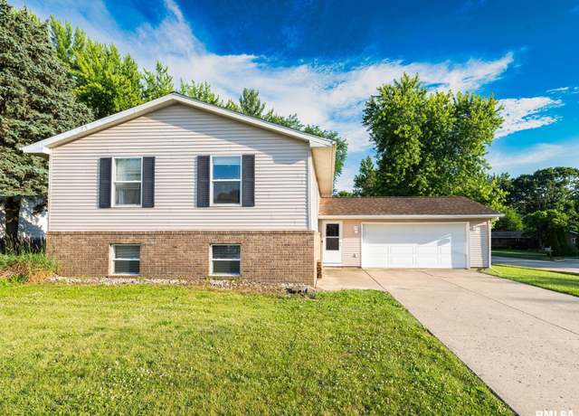 Property at 3518 W Pemford Ct, Peoria, IL 61604, 4 beds, 2 baths