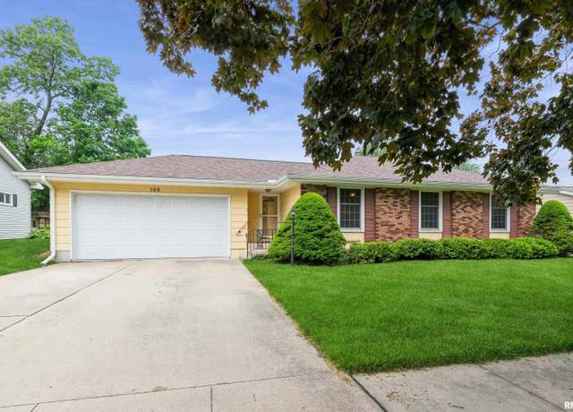 Property at 109 12th Ave, De Witt, IA 52742, 4 beds, 2 baths
