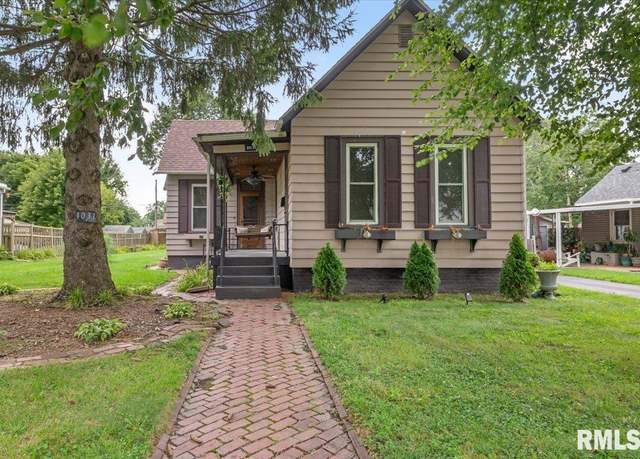 Property at 1031 N Osburn Ave, Springfield, IL 62702, 2 beds, 1 bath