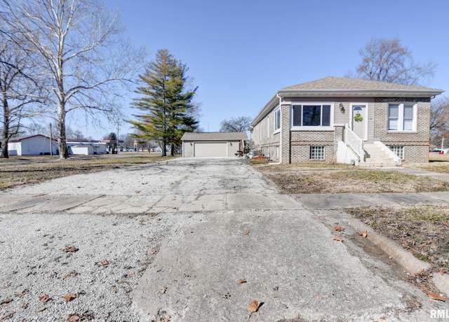 Property at 105 Richardson Ave, Kincaid, IL 62540, 4 beds, 3 baths