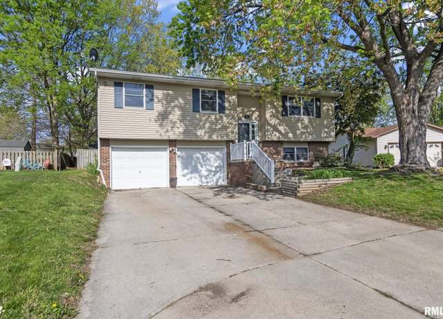 Property at 305 Plover Dr, Chatham, IL 62629, 4 beds, 3 baths