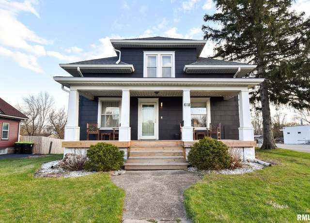 Property at 618 Peoria St, Washington, IL 61571, 5 beds, 2 baths