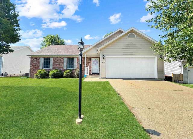 Property at 4120 W Carrousel Ln, Peoria, IL 61615, 3 beds, 2 baths