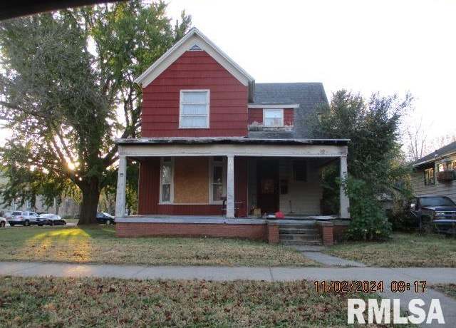 Property at 1518 NE Monroe St, Peoria, IL 61603, 4 beds, 1.5 baths