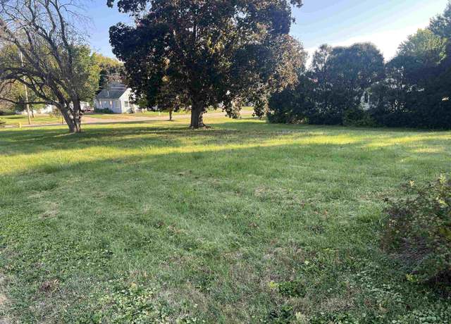 Property at 641 13th Avenue North, Clinton, IA 52732