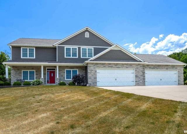 Property at 11669 131st Street Court, Davenport, IA 52804, 3 beds, 2.5 baths