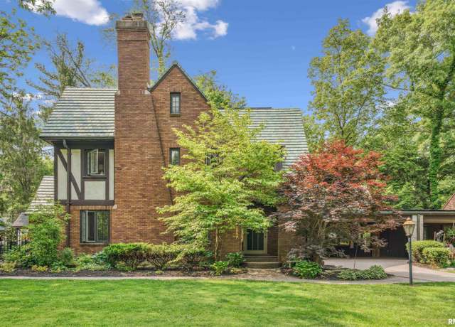 Property at 1230 37th Ave, Rock Island, IL 61201, 6 beds, 5.5 baths