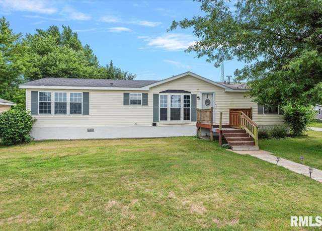 Property at 611 S Saratoga St, Ashland, IL 62612, 3 beds, 2 baths