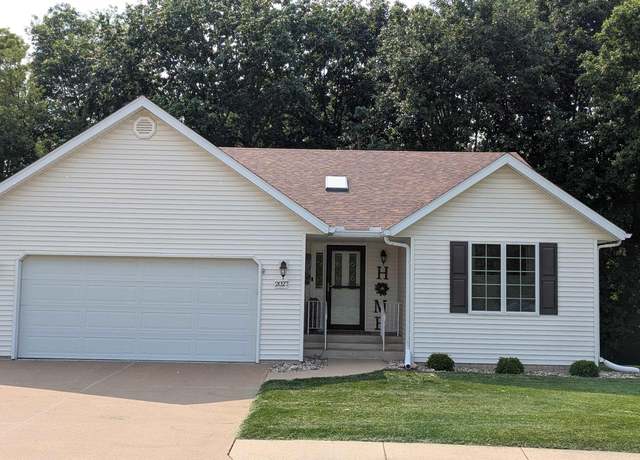 Property at 2027 Villa Pines Cir #14, Carbon Cliff, IL 61239, 3 beds, 3 baths