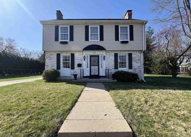 Property at 308 W Crestwood Dr, Peoria, IL 61614, 3 beds, 1.5 baths