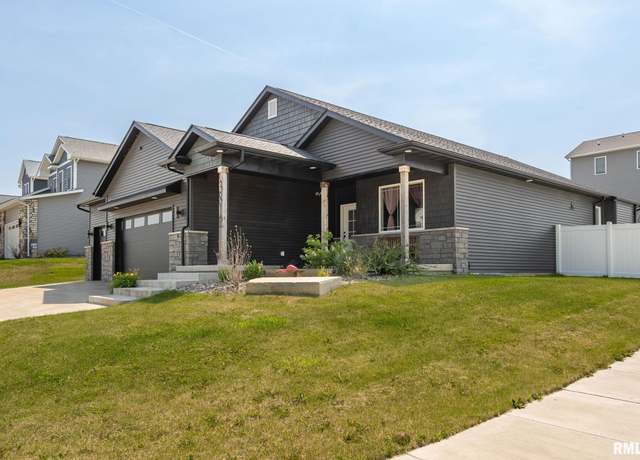 Property at 3812 Joyce Ln, Davenport, IA 52806, 3 beds, 3.5 baths