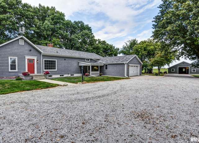 Property at 1725 IL Route 48, Taylorville, IL 62568, 4 beds, 2.5 baths