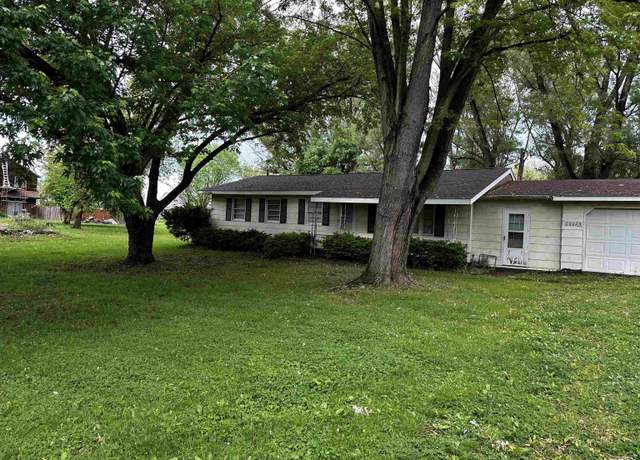 Property at 26025 N Weldon Rd, Canton, IL 61520, 2 beds, 1 bath