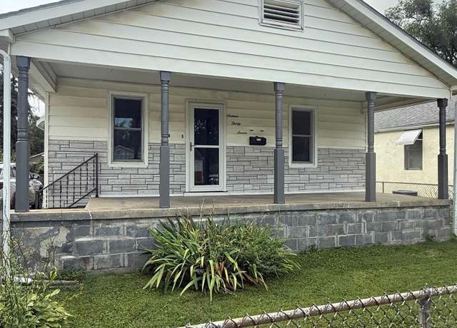 Property at 1637 Melrose St, Springfield, IL 62703, 2 beds, 1.5 baths
