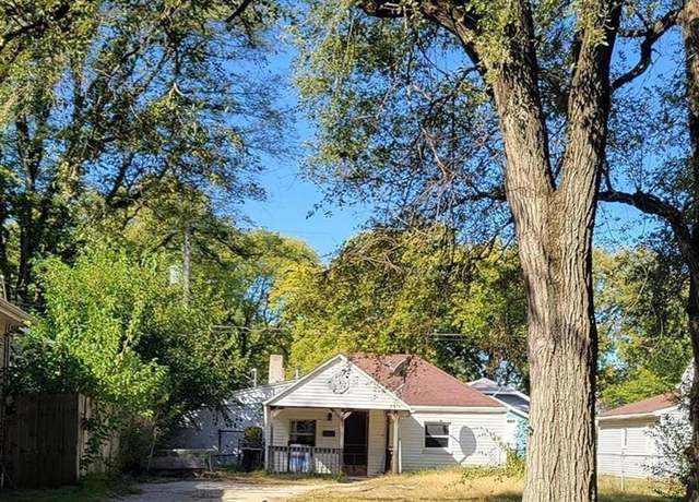 Property at 1423 S 6th St, Pekin, IL 61554, 2 beds, 1 bath