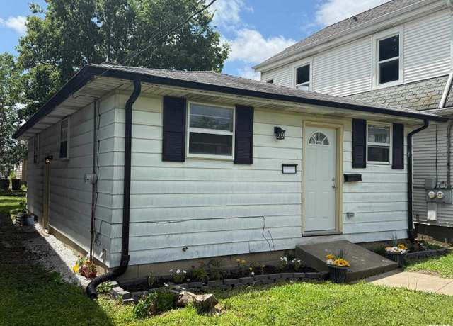 Property at 802 E Virginia Ave, Peoria, IL 61603, 2 beds, 1 bath