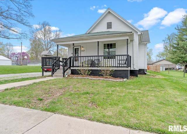 Property at 307 N Elm St, Tallula, IL 62688, 3 beds, 2 baths